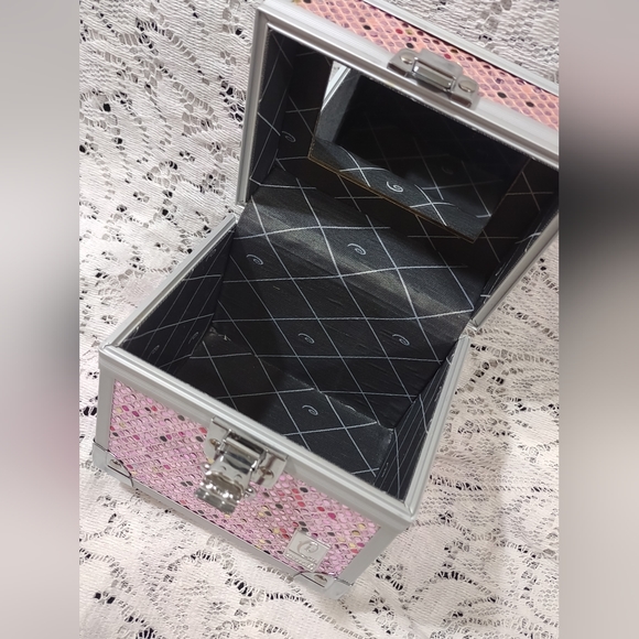 4" x 5" Pink Sequin Caboodle's Box - Picture 3 of 9